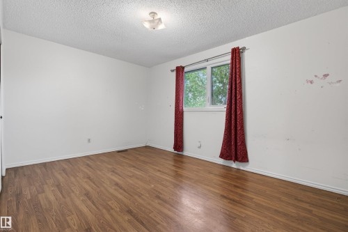 1 4275 76 Street, Edmonton, AB 