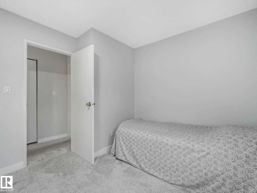 550 Lakewood Road Nw, Edmonton, AB - Indoor Photo Showing Bedroom