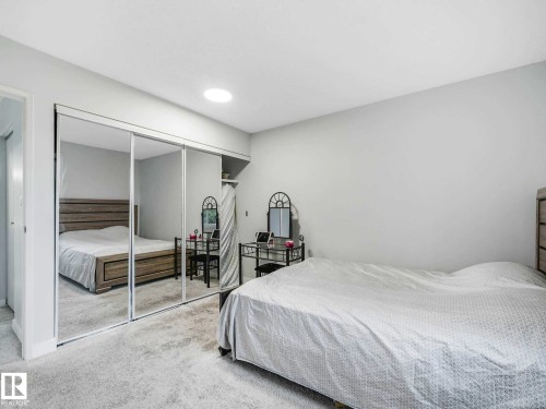 550 Lakewood Road Nw, Edmonton, AB - Indoor Photo Showing Bedroom