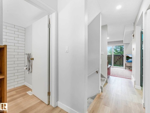 550 Lakewood Road Nw, Edmonton, AB - Indoor Photo Showing Other Room