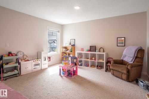 Game room - 17562 63A Street, Edmonton, AB 