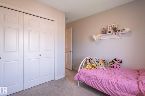Room featuring neutral wall tones and a plush carpeted floor - 17562 63A Street, Edmonton, AB 