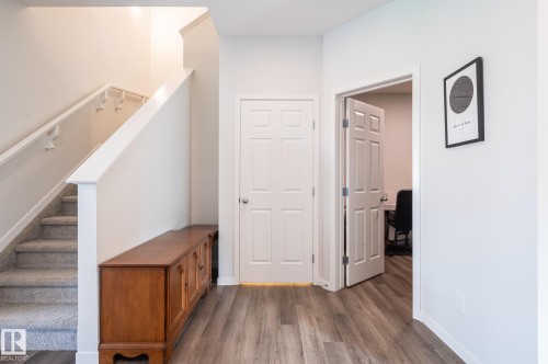 Corridor - 17562 63A Street, Edmonton, AB 