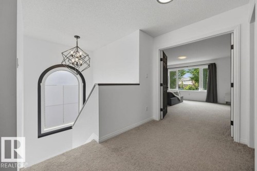 1892 Robertson Crescent, Edmonton, AB 