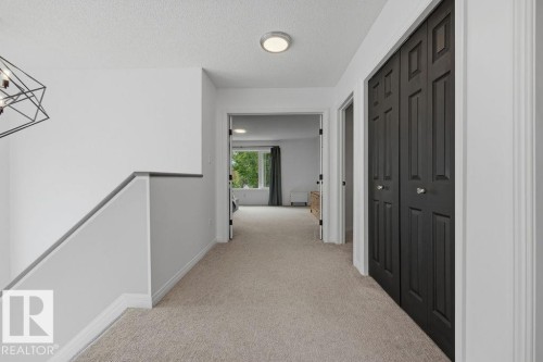 1892 Robertson Crescent, Edmonton, AB 