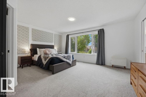 1892 Robertson Crescent, Edmonton, AB 