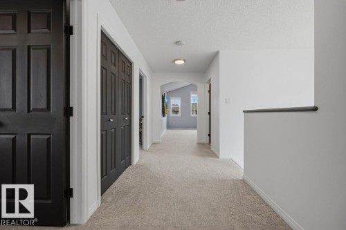 1892 Robertson Crescent, Edmonton, AB 