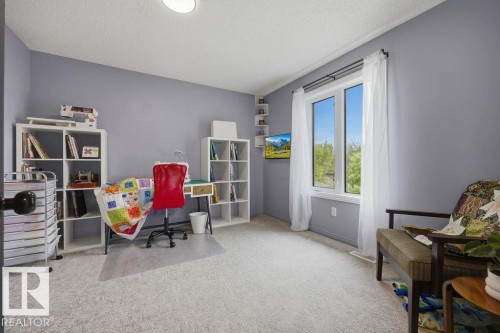 1892 Robertson Crescent, Edmonton, AB 