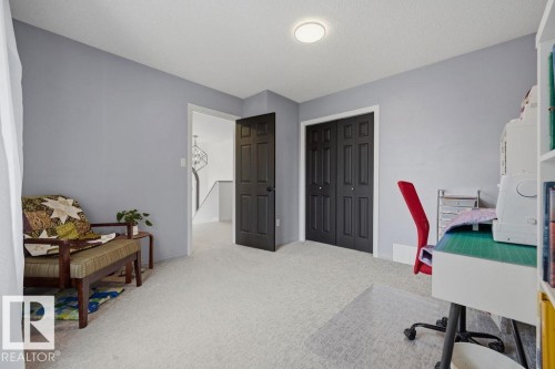 1892 Robertson Crescent, Edmonton, AB 