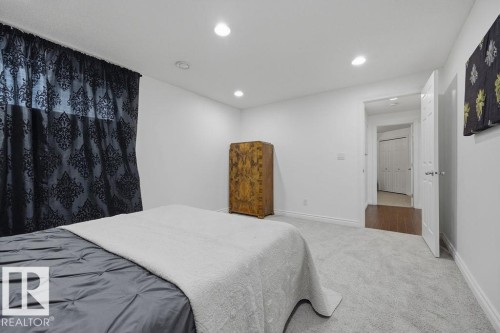 1892 Robertson Crescent, Edmonton, AB 