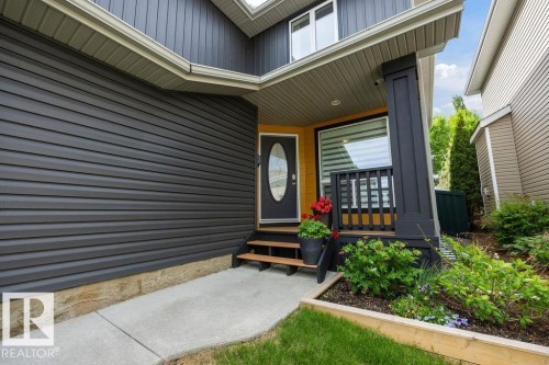 1892 Robertson Crescent, Edmonton, AB 