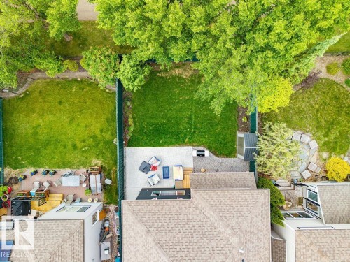 1892 Robertson Crescent, Edmonton, AB 