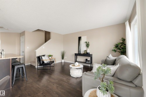 2097 Chalmers Way, Edmonton, AB 