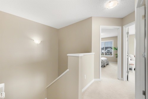 2097 Chalmers Way, Edmonton, AB 