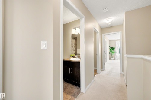 2097 Chalmers Way, Edmonton, AB 