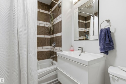 Bathroom - 7412/7414 83 Avenue, Edmonton, AB 