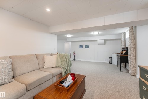 7223 95 Avenue, Edmonton, AB 