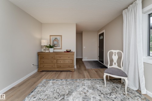7223 95 Avenue, Edmonton, AB 