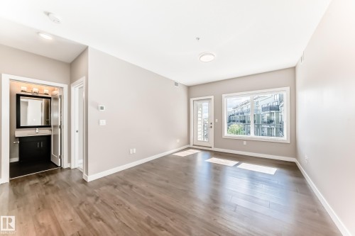 Empty room - 303 560 Griesbach Parade Parade, Edmonton, AB 