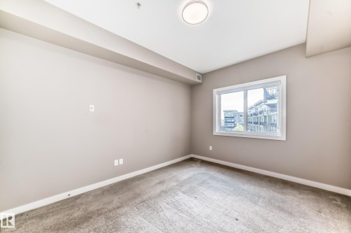 Empty room - 303 560 Griesbach Parade Parade, Edmonton, AB 