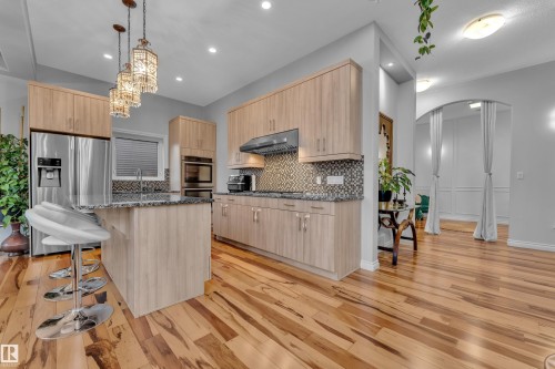 2718 Kirkland Way, Edmonton, AB 