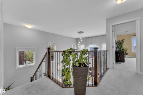 2718 Kirkland Way, Edmonton, AB 