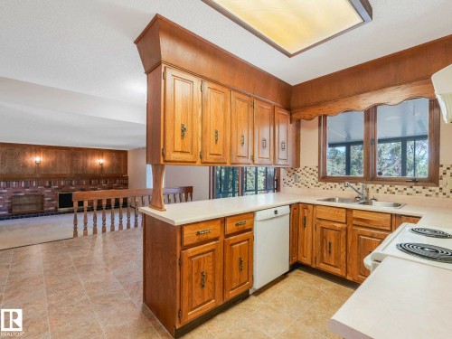 18514 86A Avenue, Edmonton, AB 