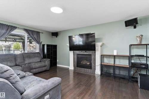 1332 72 Street, Edmonton, AB 