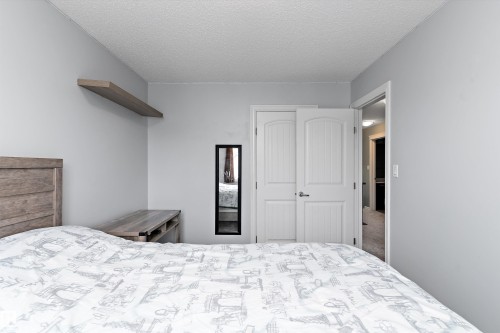 1332 72 Street, Edmonton, AB 