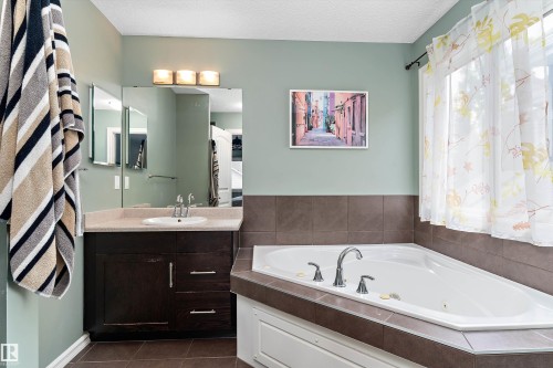 1332 72 Street, Edmonton, AB 