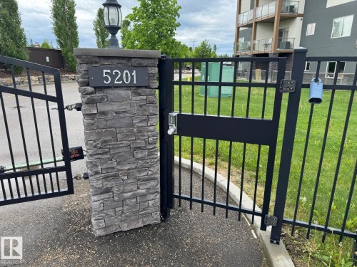 #302 5201 Brougham Dr, Drayton Valley, AB - Outdoor
