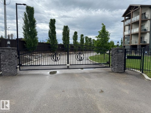 #302 5201 Brougham Dr, Drayton Valley, AB - Outdoor
