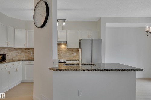 9 843 Youville Drive, Edmonton, AB 