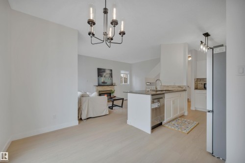 9 843 Youville Drive, Edmonton, AB 
