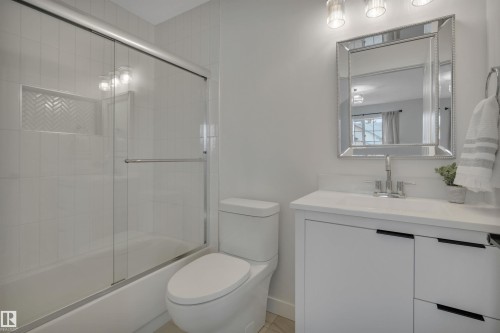 9 843 Youville Drive, Edmonton, AB 