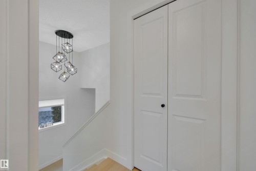 9 843 Youville Drive, Edmonton, AB 