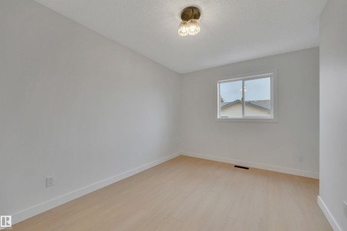 9 843 Youville Drive, Edmonton, AB 