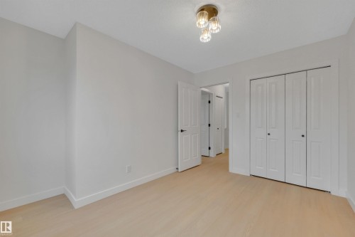 9 843 Youville Drive, Edmonton, AB 