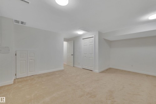 9 843 Youville Drive, Edmonton, AB 