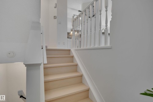 9 843 Youville Drive, Edmonton, AB 