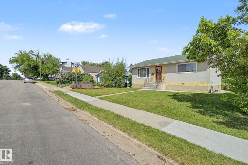 5103 54 Avenue, Stony Plain, AB 
