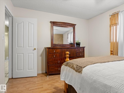 11408 165 Avenue, Edmonton, AB 