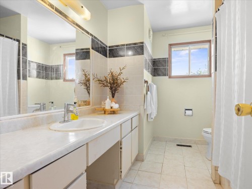 11408 165 Avenue, Edmonton, AB 
