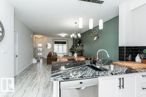 Kitchen - 721 Berg Loop, Leduc, AB - Indoor Photo Showing Kitchen With Double Sink With Upgraded Kitchen