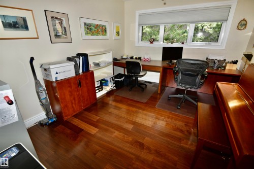 Office - 6 St George'S Crescent, Edmonton, AB 