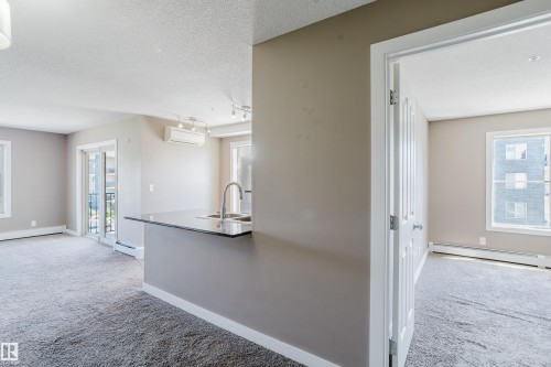 301 11820 22 Avenue, Edmonton, AB 