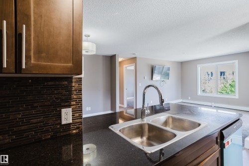 301 11820 22 Avenue, Edmonton, AB 