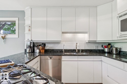 9425 97 Street, Edmonton, AB 