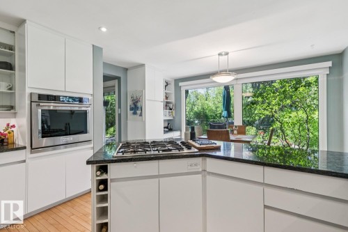 9425 97 Street, Edmonton, AB 