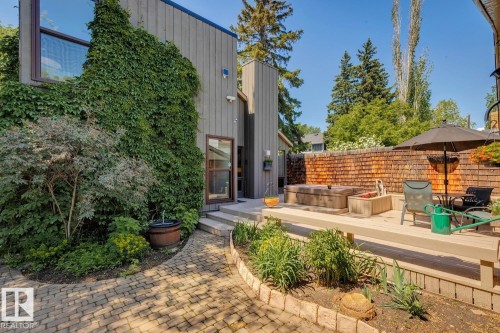 9425 97 Street, Edmonton, AB 